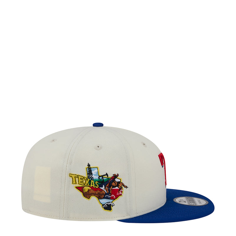 Two-tone baseball cap in light gray and blue, front Texas graphic patch