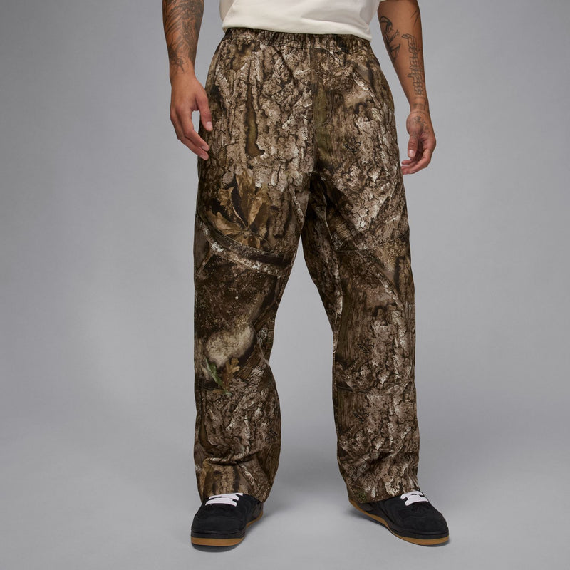 Men's camouflage woven pants, relaxed fit with elastic waistband and side pockets