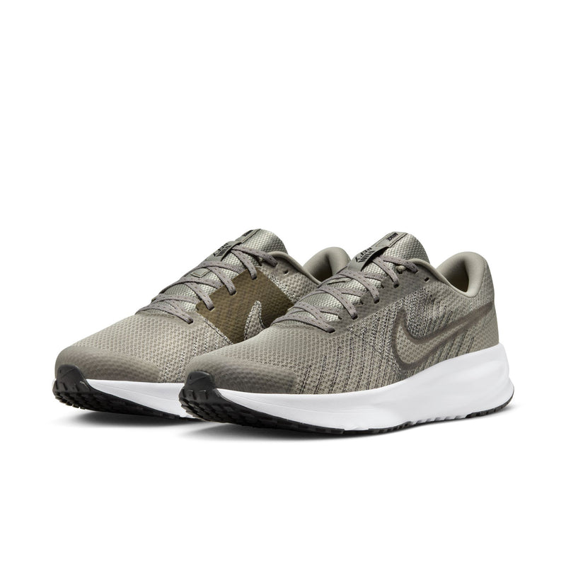 Men's running shoes, light gray knit upper with lace-up closure and white midsole