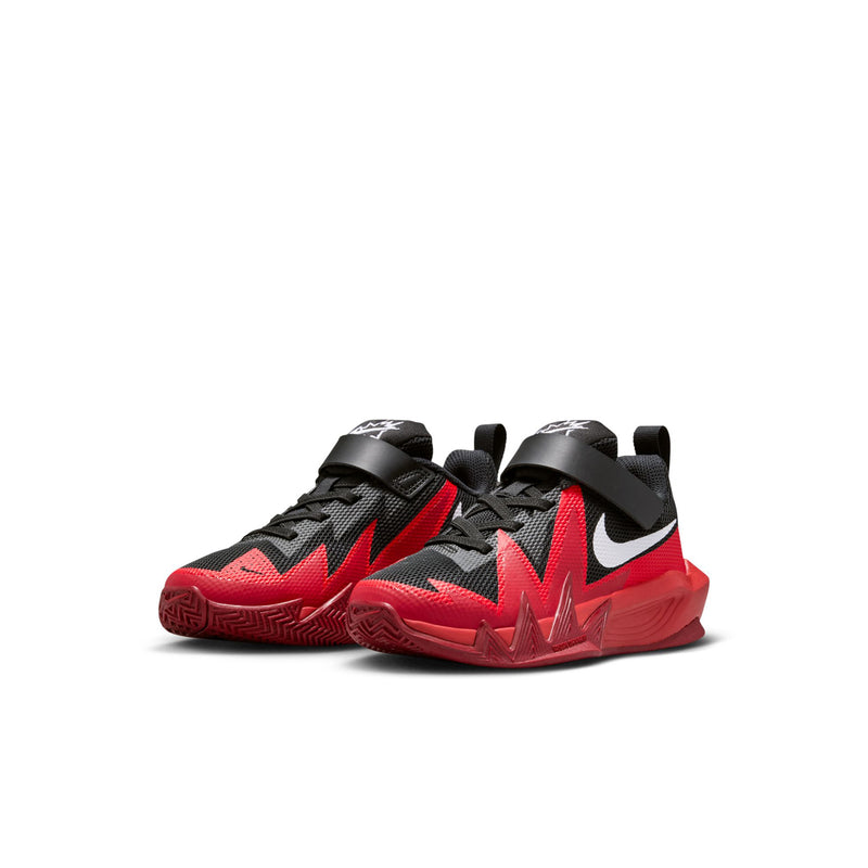 Kids basketball shoes in black and red with hook-and-loop strap and zigzag logo