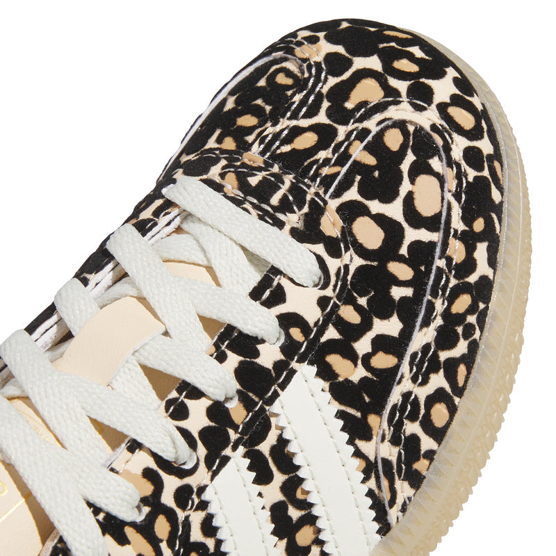 Kids Samba OG sneaker upper close-up with leopard print and white lace detail