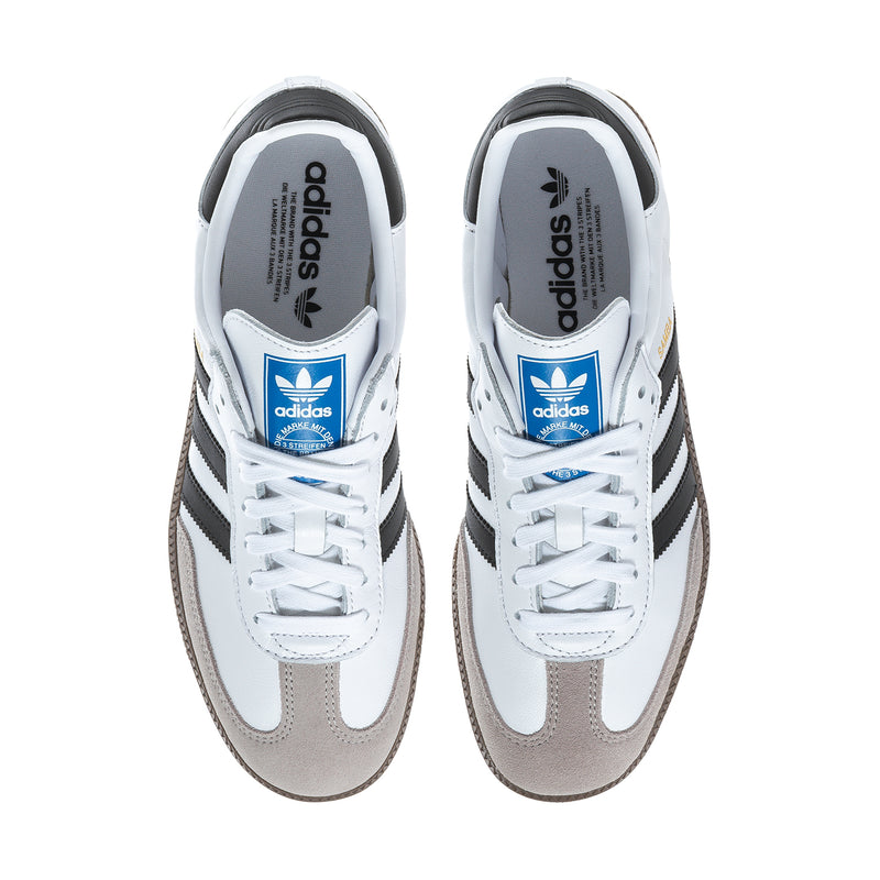 Men's Samba OG sneakers, front view with white laces, contrast gray heel panels