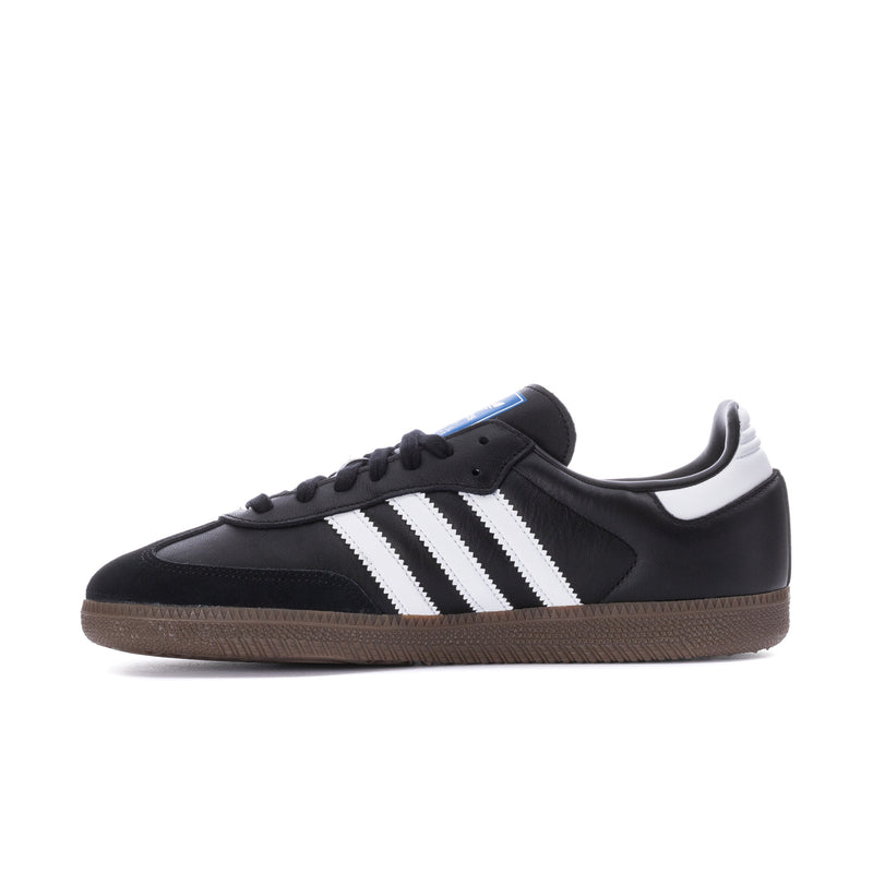 Black adidas Samba OG low-top sneakers with white triple stripes and gum outsole.