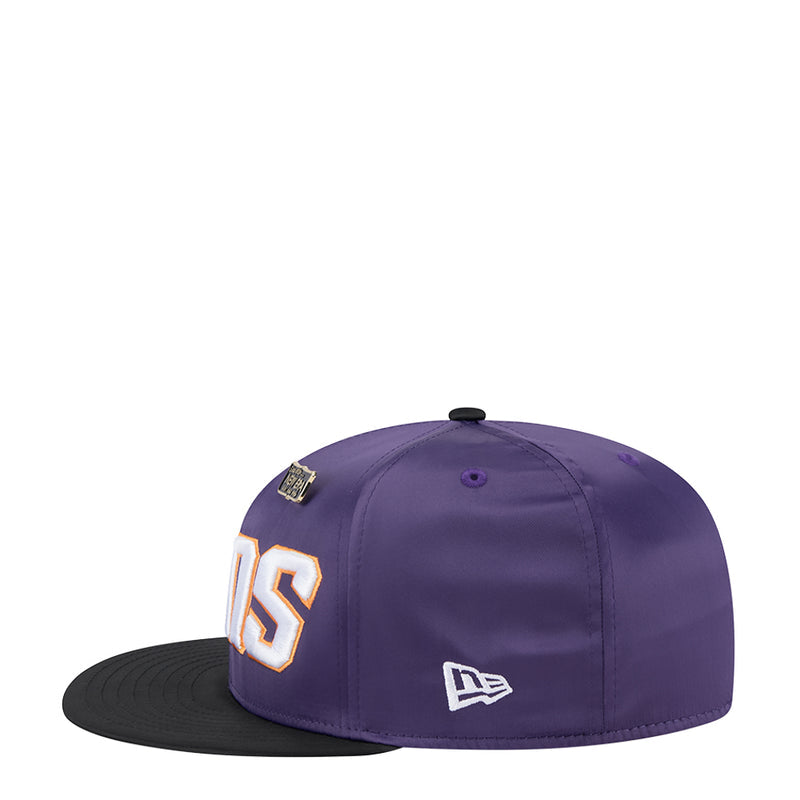 Two-tone basketball cap in purple with black brim, side panel with SUNS logo and New Era mark