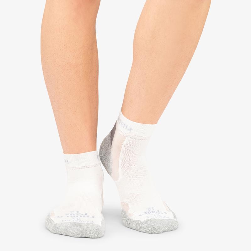 Thorlos Experia TECHFIT Light Cushion Ankle Sock (White)