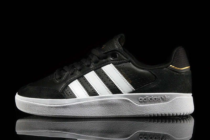 Adidas Tyshawn Low Core Black / Cloud White