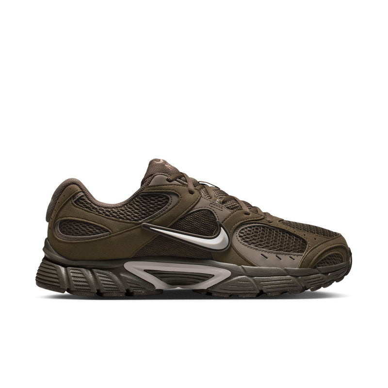 Men's olive-brown running sneaker with Nike Swoosh and lace-up design