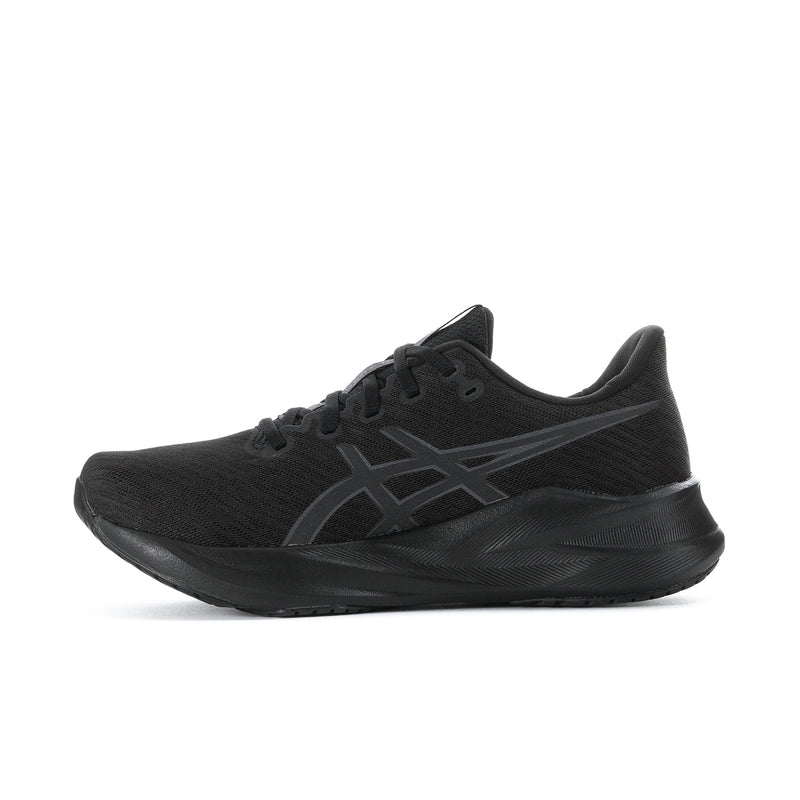 Men's black running shoe side profile with lace-up upper and gray logo