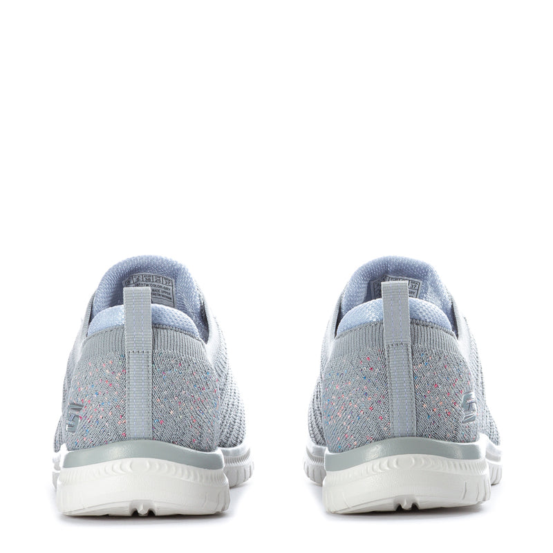 Grey women's wide knit sneakers, rear view, white outsole and heel tab