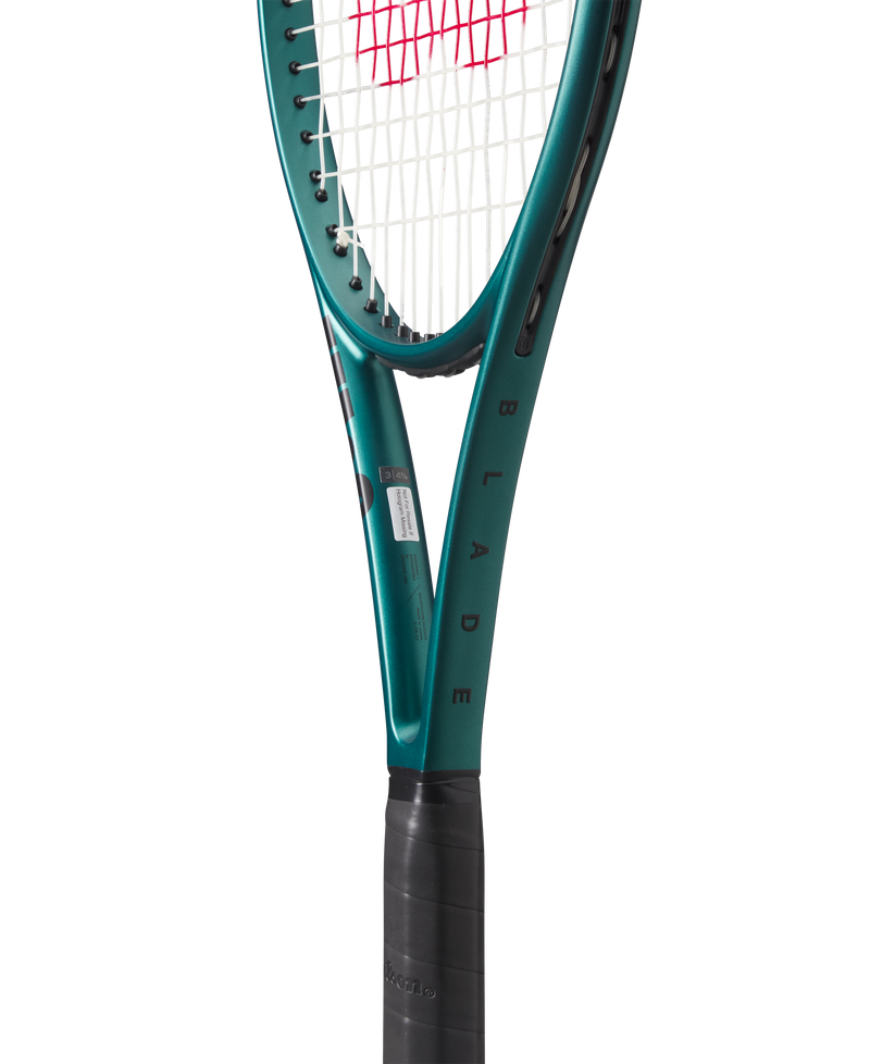 Wilson Blade 100 V9 Tennis Racquet