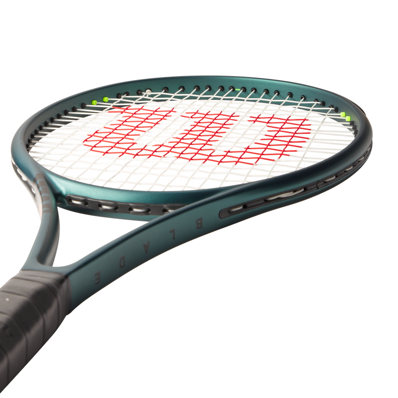 Wilson Blade 100L V9 Tennis Racquet