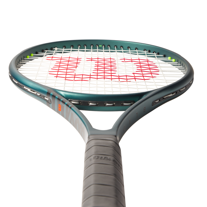 Wilson Blade 104 V9 Tennis Racquet