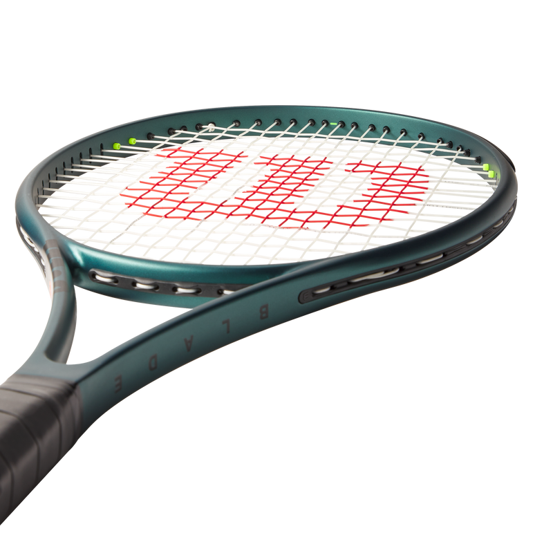 Wilson Blade 104 V9 Tennis Racquet