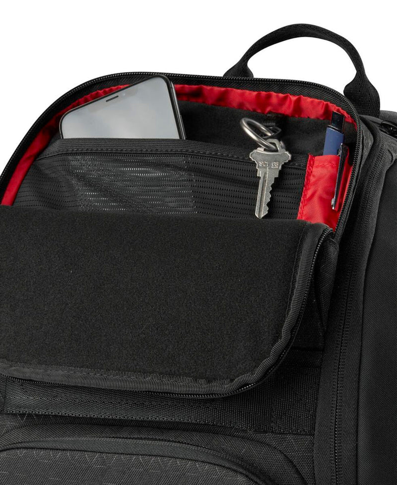 Wilson Clash Backpack Racquet Bag v3 in Black/Infrared