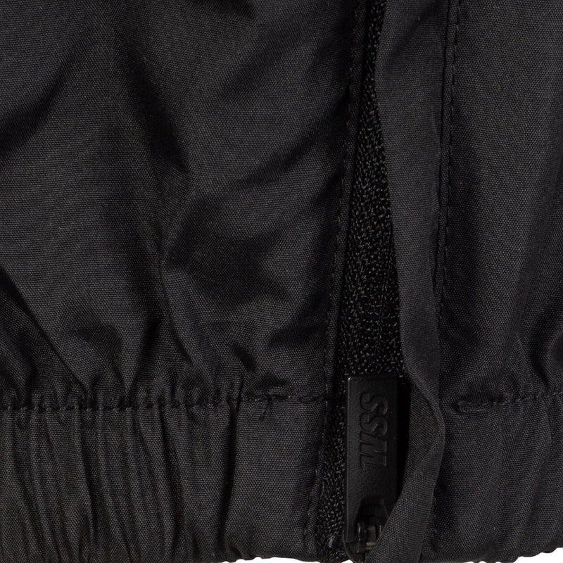 Black wind pant zipper with interior mesh lining
